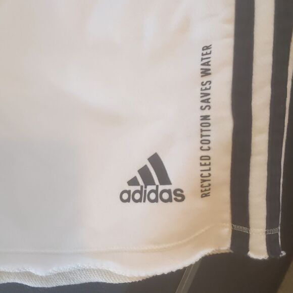 Adidas shorts size women's medium cream color - Picture 2 of 5